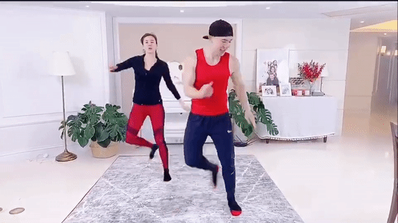 刘畊宏快速.gif